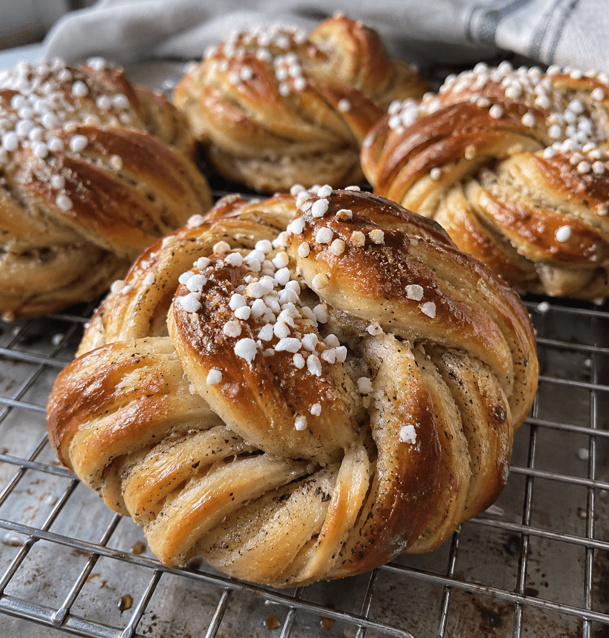 Bröd kardemummabullar